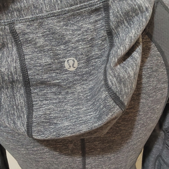 🌺 NEW Lululemon Gray Run Resolution 1/4 Zip Define Shacket/Jacket - Picture 11 of 16